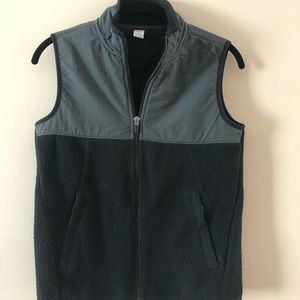 Boys Old Navy Active Vest size 10-12